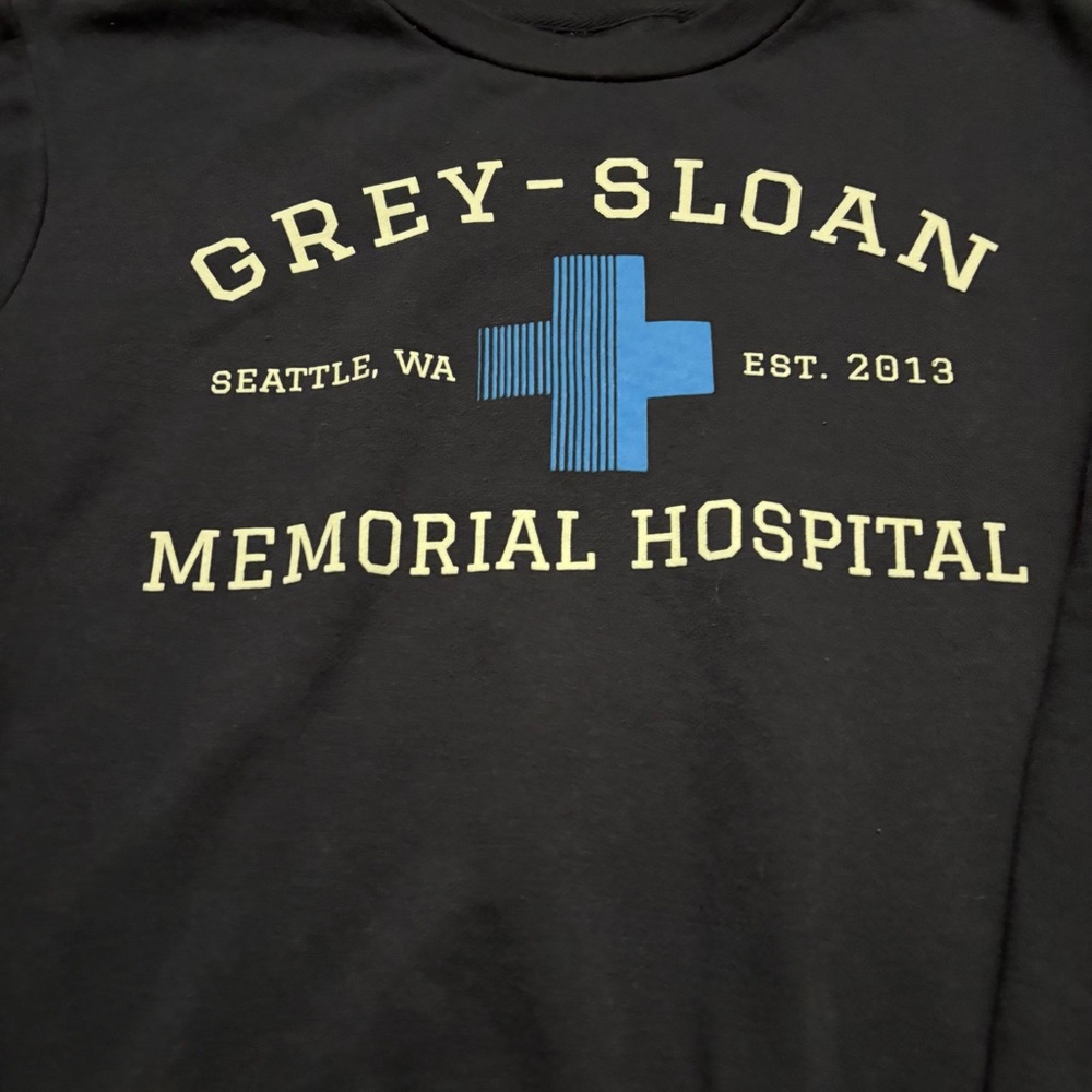 Grey’s Anatomy Grey Sloan Memorial Hospital Crewneck Boxlunch Exclusive Sz S View 2